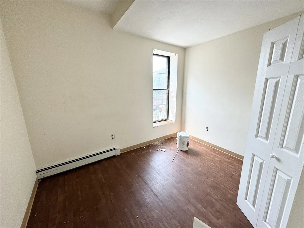 3 bed, 1 bath apartment for rent at 13 Ruggles Unit 3, Roxbury — photo 4 of 6