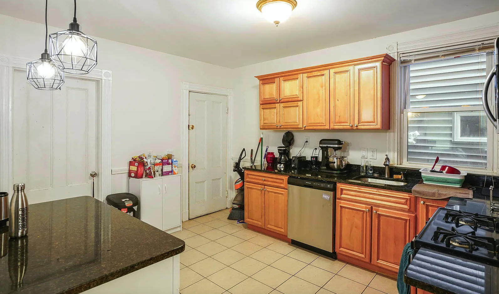 4 bed, 1 bath apartment for rent at 13 Sachem St Unit 2, Mission Hill — photo 5 of 22
