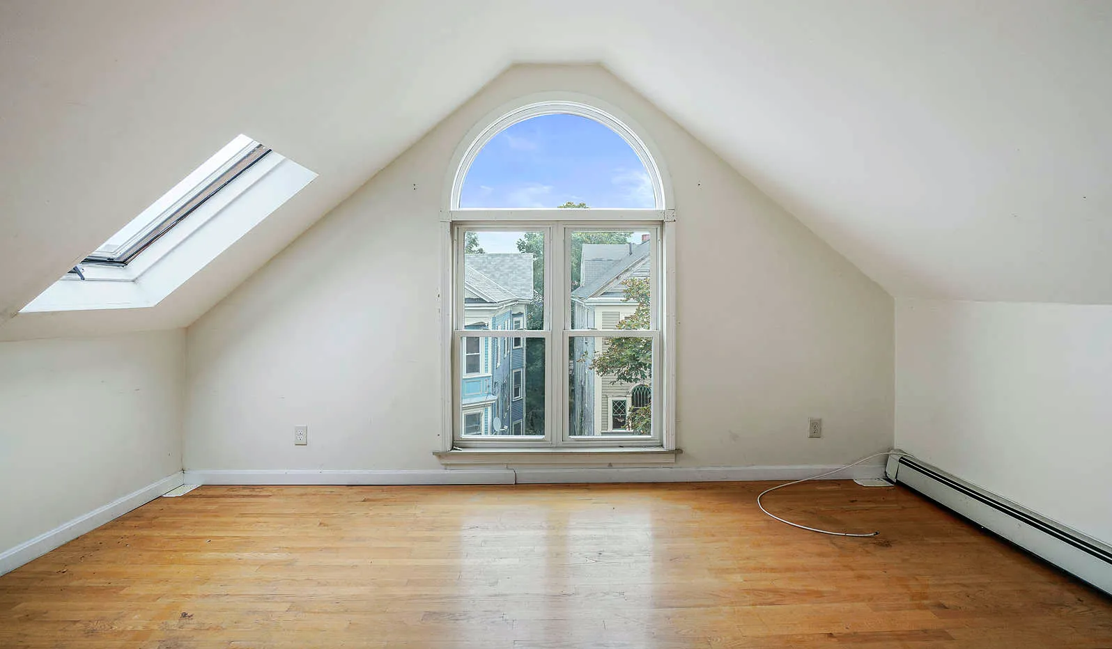 4 bed, 1 bath apartment for rent at 13 Sachem St Unit 2, Mission Hill — photo 10 of 22