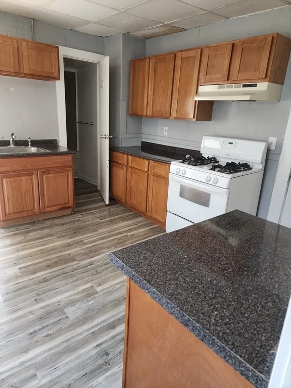 1 bed, 1 bath apartment for rent at 13 Sackett St Unit 2L, Westfield — photo 3 of 7