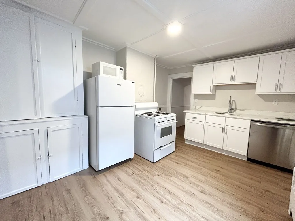 2 bed, 1 bath apartment for rent at 13 Saratoga Unit 1, Boston — photo 1 of 7