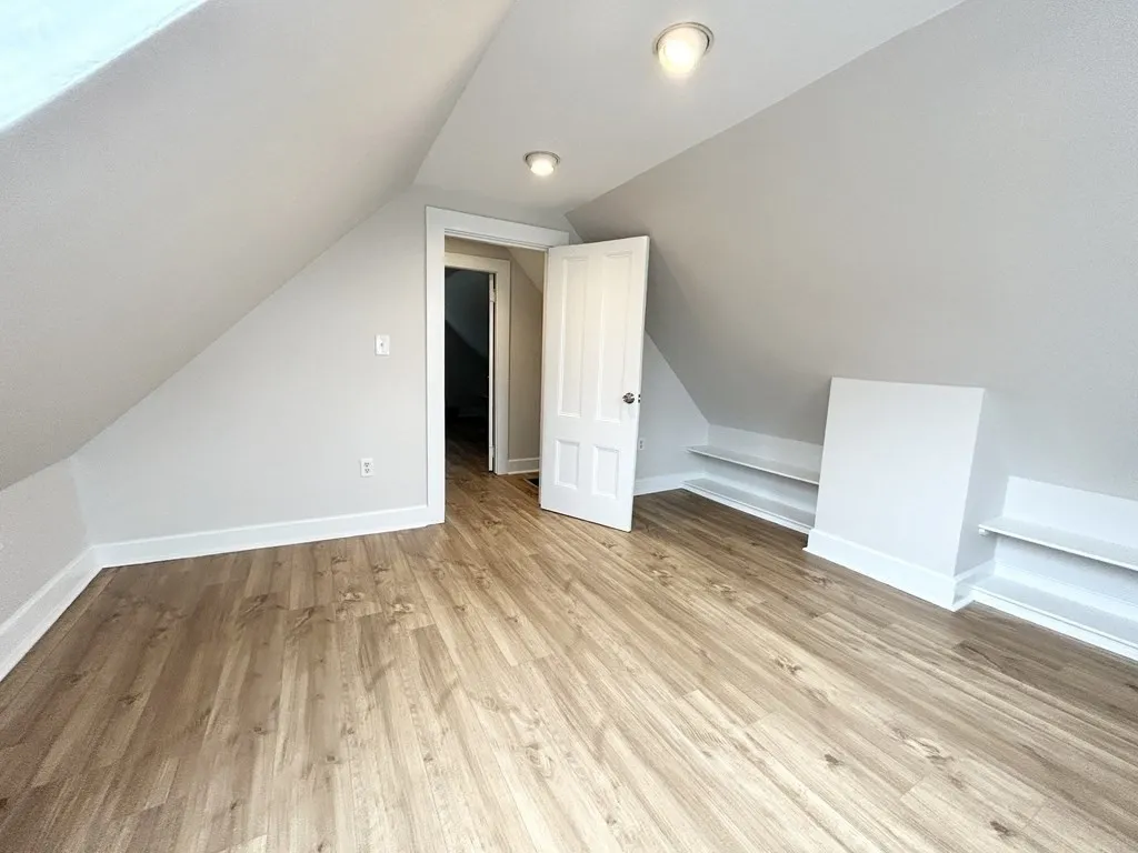 4 bed, 1 bath apartment for rent at 13 Saratoga Unit 2, Boston — photo 6 of 9