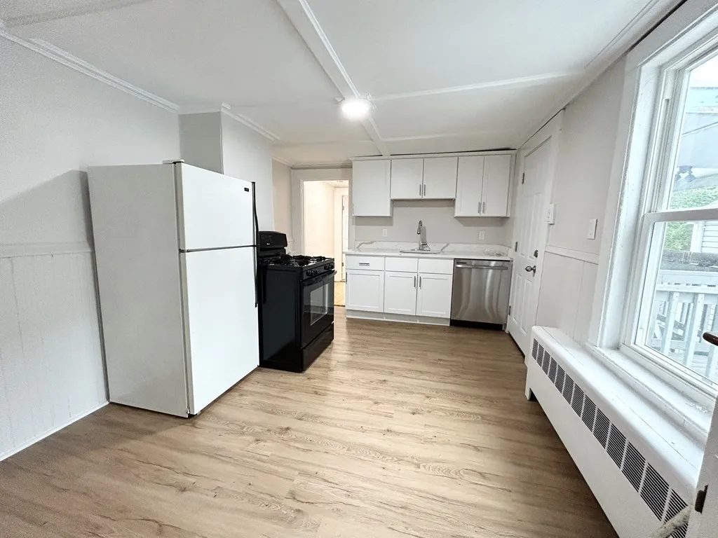 4 bed, 1 bath apartment for rent at 13 Saratoga Unit 2, Boston — photo 1 of 9