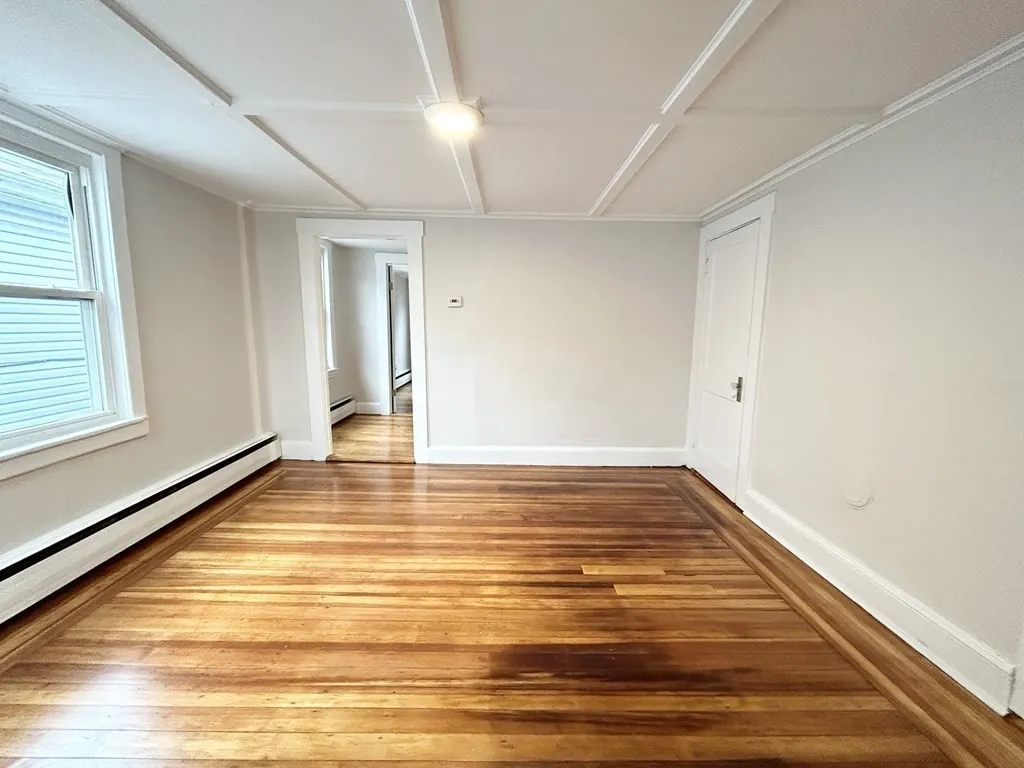 4 bed, 1 bath apartment for rent at 13 Saratoga Unit 2, Boston — photo 4 of 9