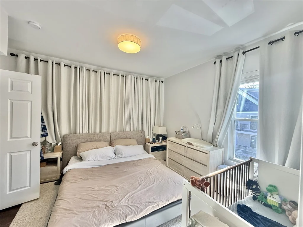 3 bed, 2 bath apartment for rent at 13 Schuyler St Unit 2, Roxbury — photo 15 of 39