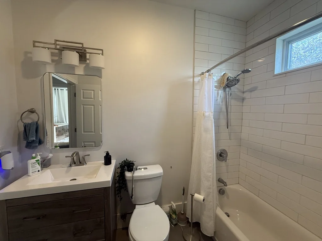3 bed, 2 bath apartment for rent at 13 Schuyler St Unit 2, Roxbury — photo 21 of 39