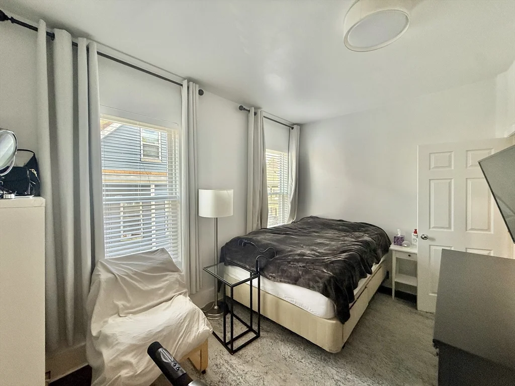 3 bed, 2 bath apartment for rent at 13 Schuyler St Unit 2, Roxbury — photo 28 of 39