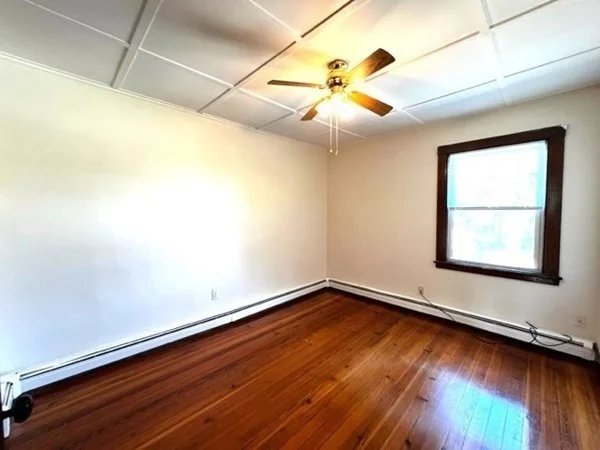 3 bed, 1 bath apartment for rent at 13 Sea View St Unit 13, Plymouth — photo 12 of 20