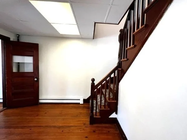3 bed, 1 bath apartment for rent at 13 Sea View St Unit 13, Plymouth — photo 6 of 20