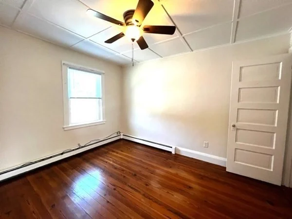 3 bed, 1 bath apartment for rent at 13 Sea View St Unit 13, Plymouth — photo 11 of 20