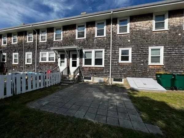 3 bed, 1 bath apartment for rent at 13 Sea View St Unit 13, Plymouth — photo 17 of 20