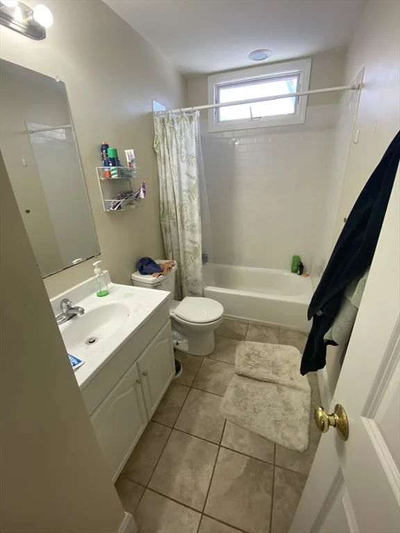 3 bed, 2 bath apartment for rent at 13 Sewall St Unit 13, Mission Hill — photo 5 of 30
