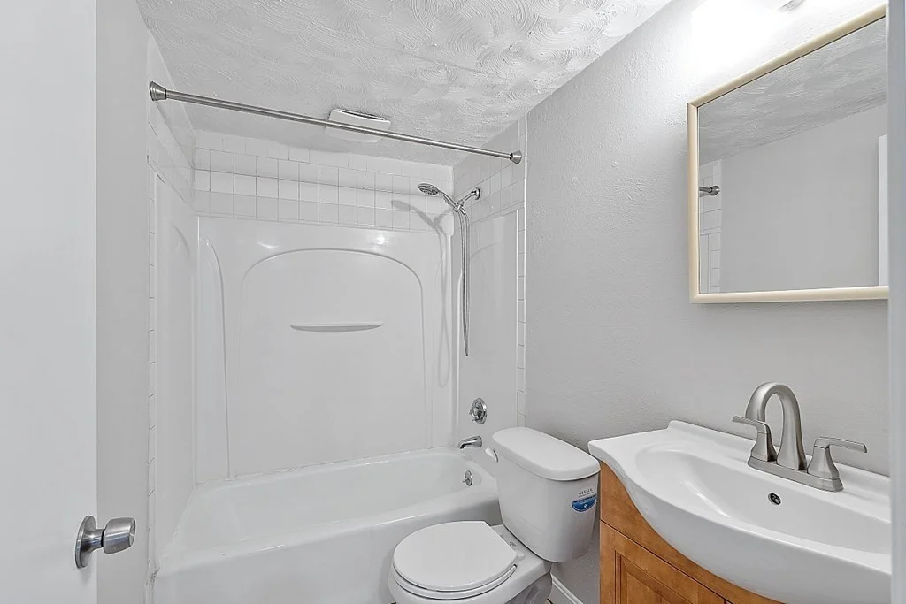 2 bed, 1 bath apartment for rent at 13 Shawnee Rd Unit 1, Pepperell — photo 8 of 15