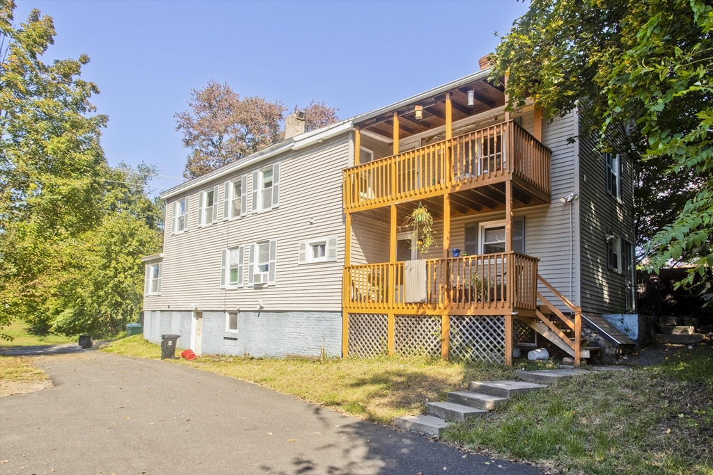 3 bed, 1 bath apartment for rent at 13 Smith St Unit 1, South Hadley — photo 2 of 14