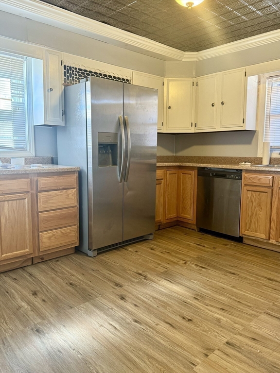 3 bed, 1 bath apartment for rent at 13 Smith St Unit 1, South Hadley — photo 4 of 14