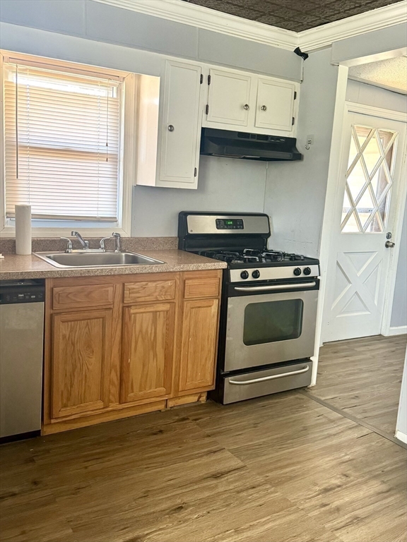 3 bed, 1 bath apartment for rent at 13 Smith St Unit 1, South Hadley — photo 5 of 14