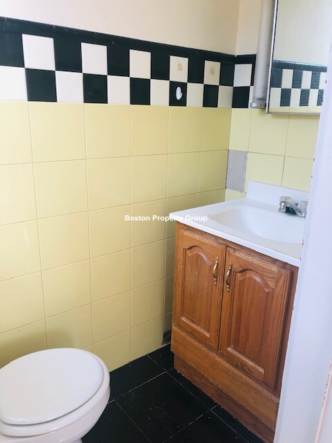 4 bed, 1.5 bath apartment for rent at 13 Sparhawk St Unit 2, Brighton — photo 18 of 18