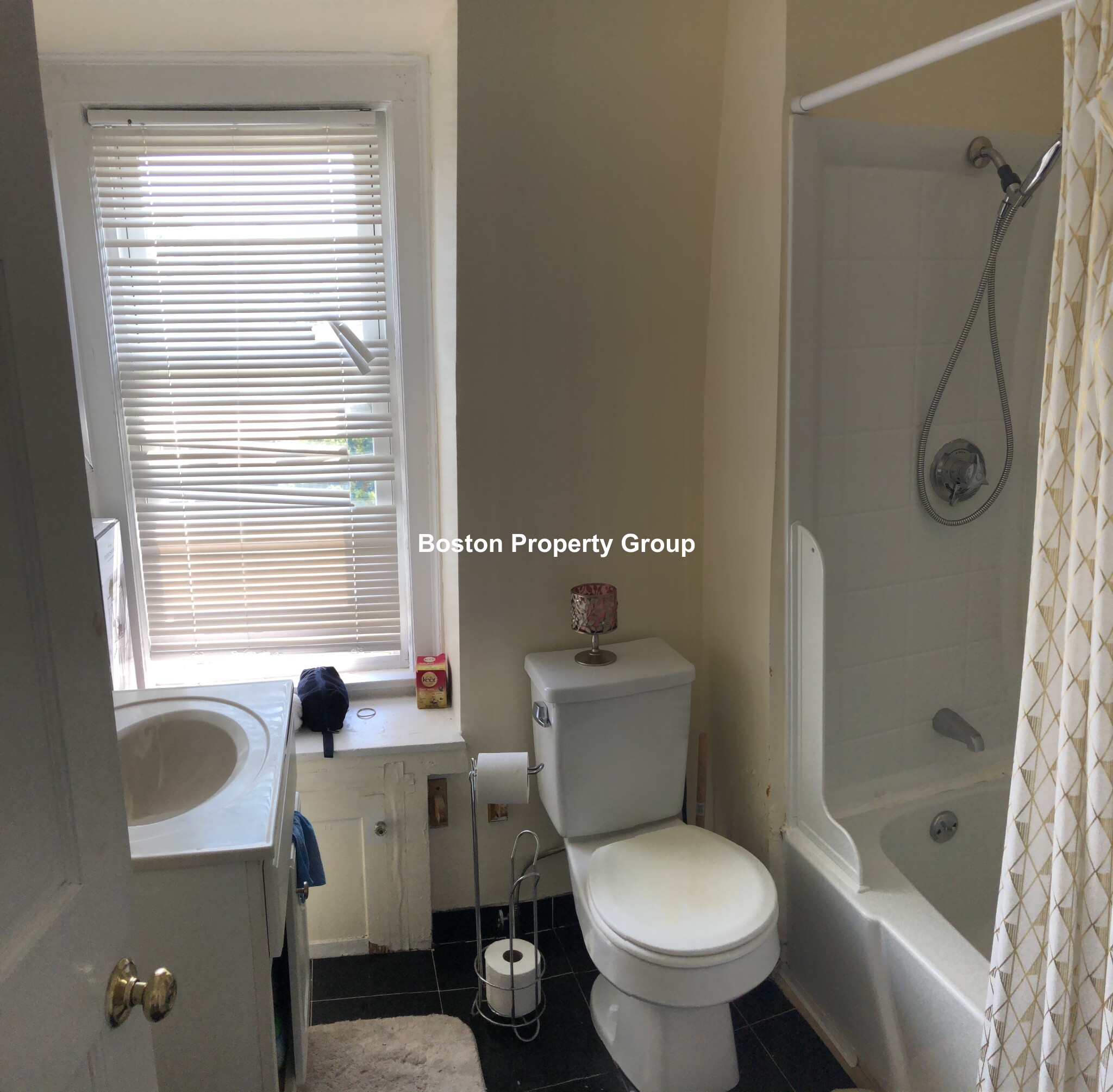 4 bed, 1.5 bath apartment for rent at 13 Sparhawk St Unit 2, Brighton — photo 17 of 18