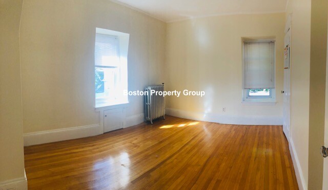 4 bed, 1.5 bath apartment for rent at 13 Sparhawk St Unit 2, Brighton — photo 6 of 18