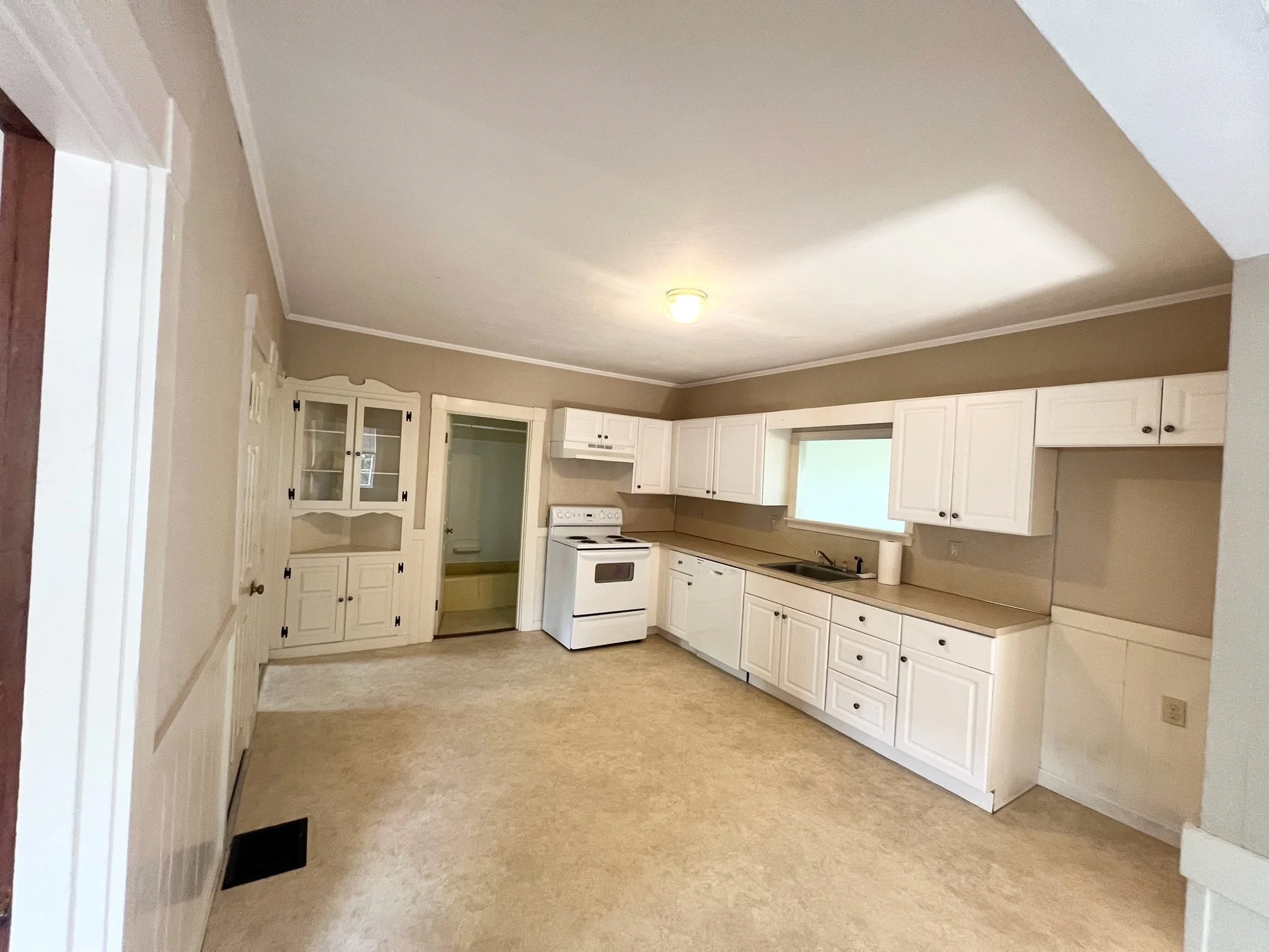 3 bed, 1 bath apartment for rent at 13 Spooner St Unit 13, North Plymouth — photo 5 of 21