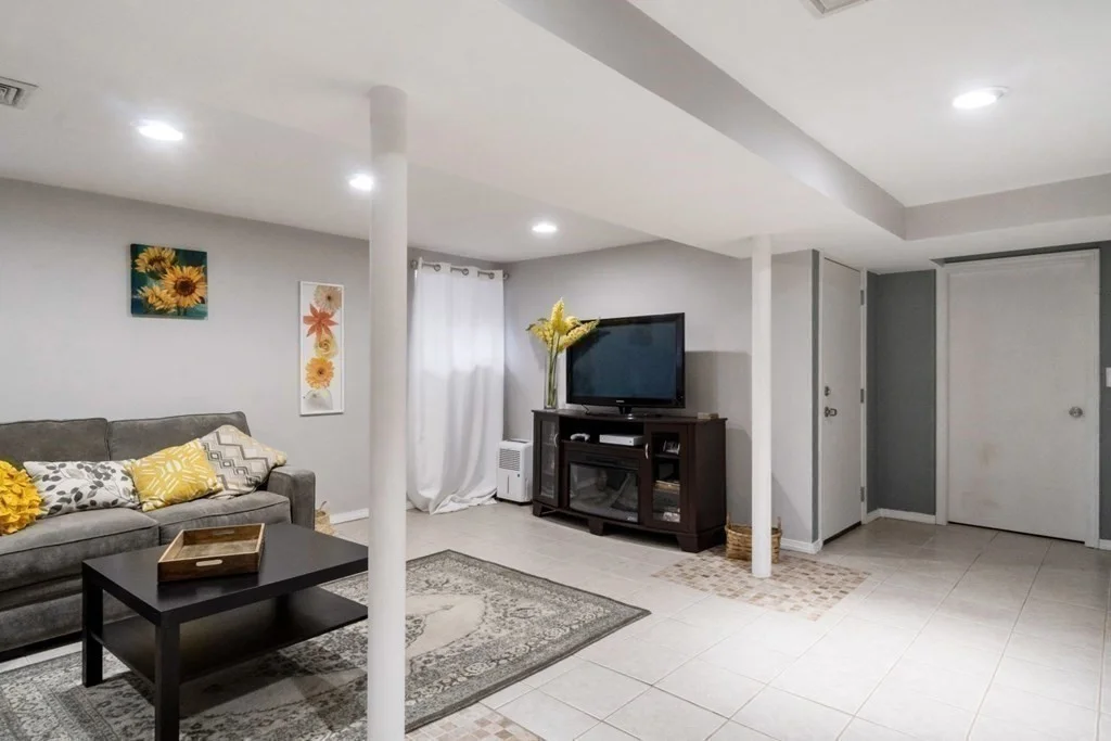 3 bed, 2 bath apartment for rent at 13 Spring Garden St Unit 1, Dorchester — photo 11 of 15