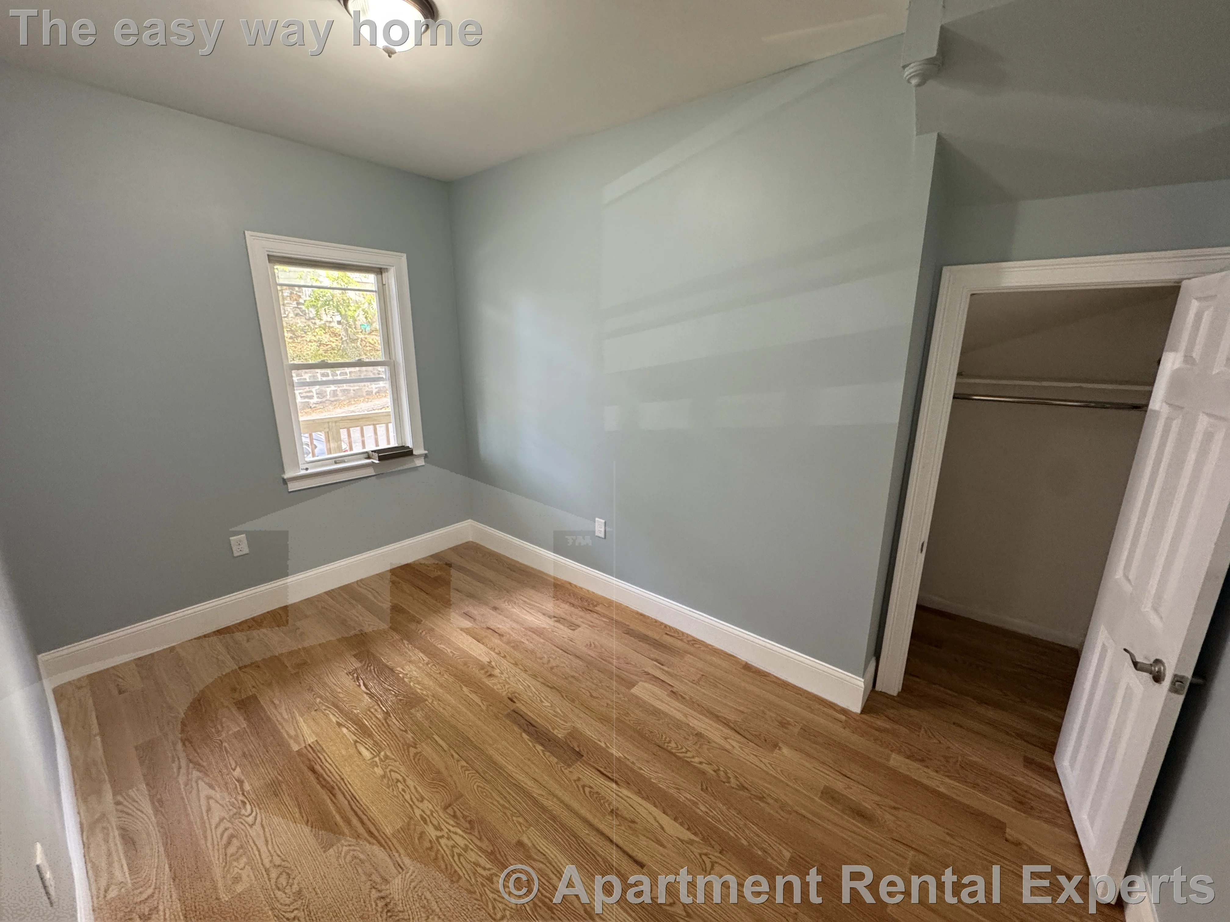 5 bed, 3 bath apartment for rent at 13 Spring St Unit 1, Spring Hill — photo 3 of 17