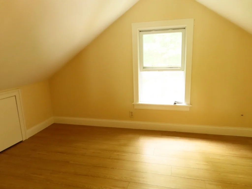 1 bed, 1 bath apartment for rent at 13 Spring St Unit A, Salisbury — photo 10 of 18