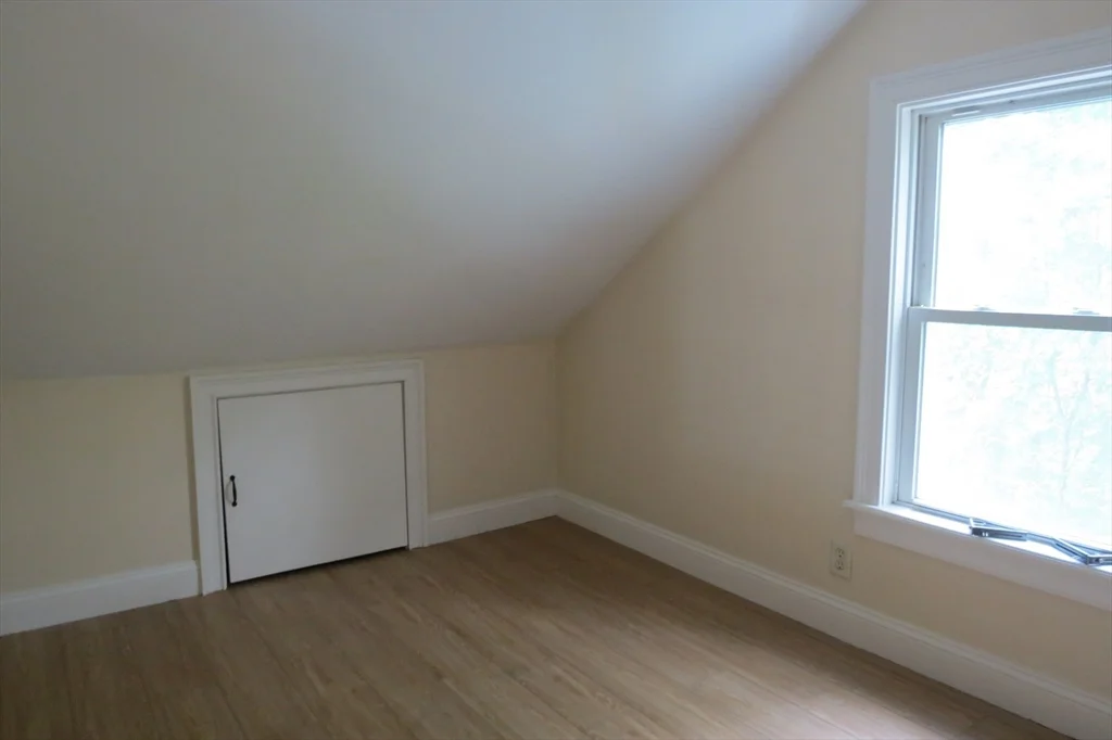 1 bed, 1 bath apartment for rent at 13 Spring St Unit A, Salisbury — photo 9 of 20