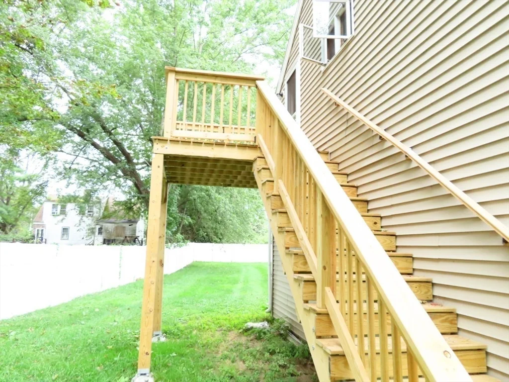 1 bed, 1 bath apartment for rent at 13 Spring St Unit A, Salisbury — photo 17 of 18