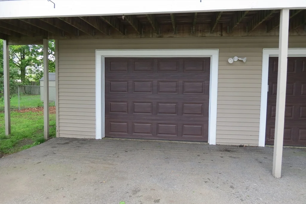 1 bed, 1 bath apartment for rent at 13 Spring St Unit A, Salisbury — photo 2 of 20