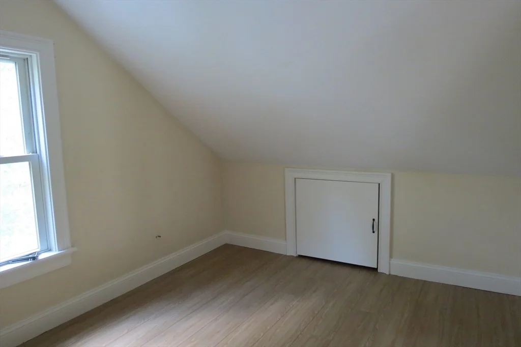 1 bed, 1 bath apartment for rent at 13 Spring St Unit A, Salisbury — photo 10 of 20