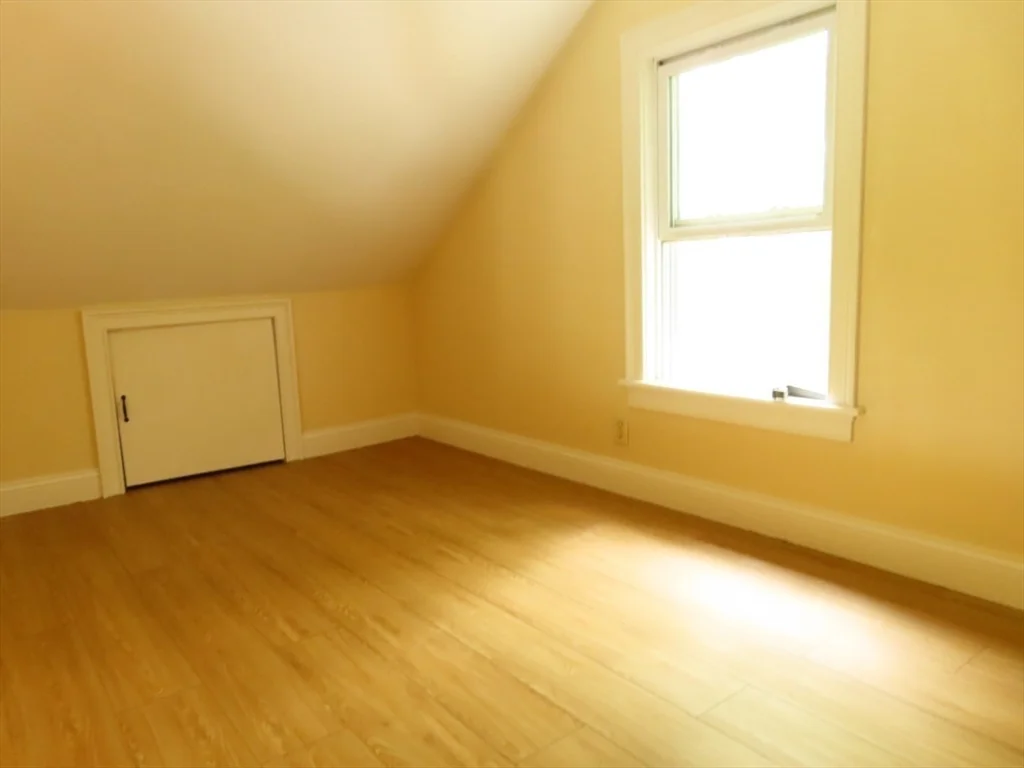 1 bed, 1 bath apartment for rent at 13 Spring St Unit A, Salisbury — photo 11 of 18