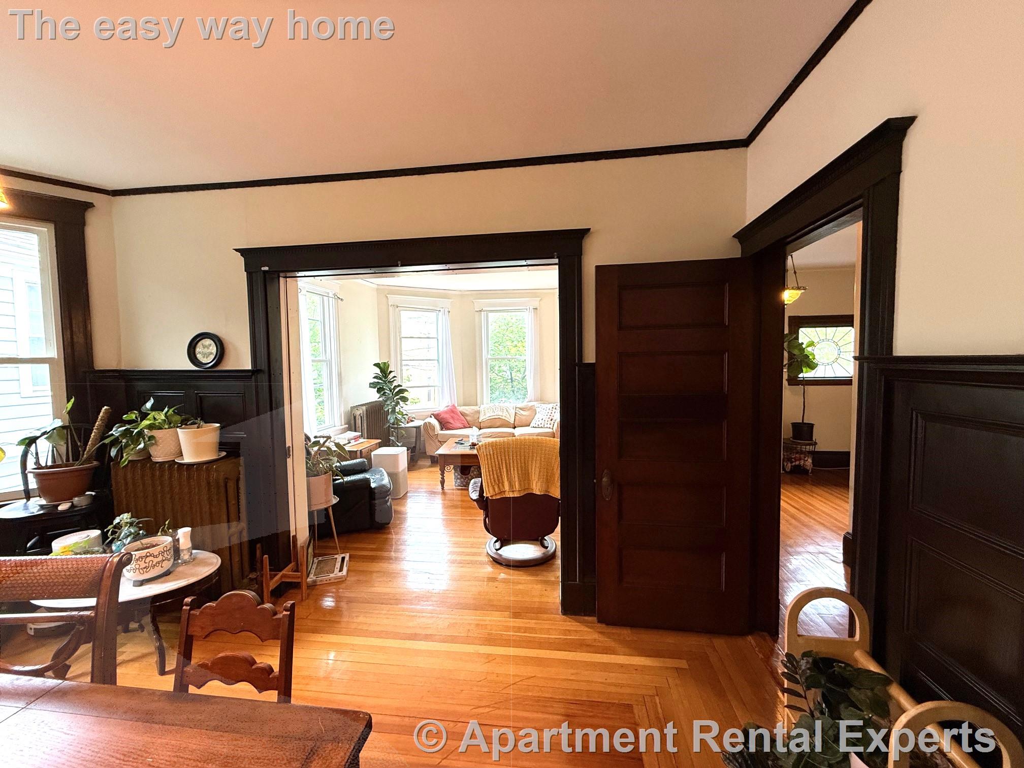 4 bed, 2 bath apartment for rent at 13 Standish St, Huron Village — photo 3 of 15