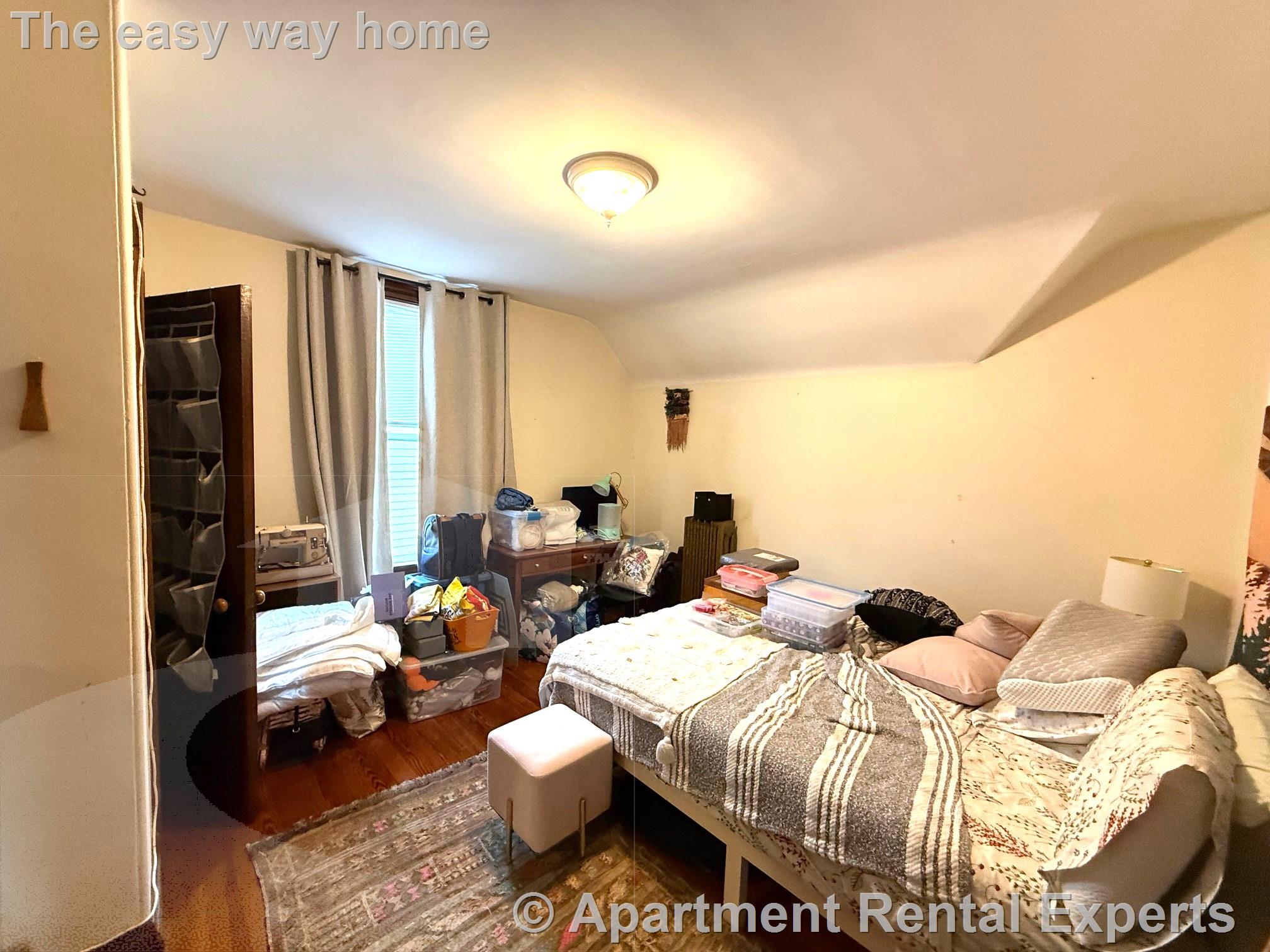 4 bed, 2 bath apartment for rent at 13 Standish St, Huron Village — photo 8 of 15