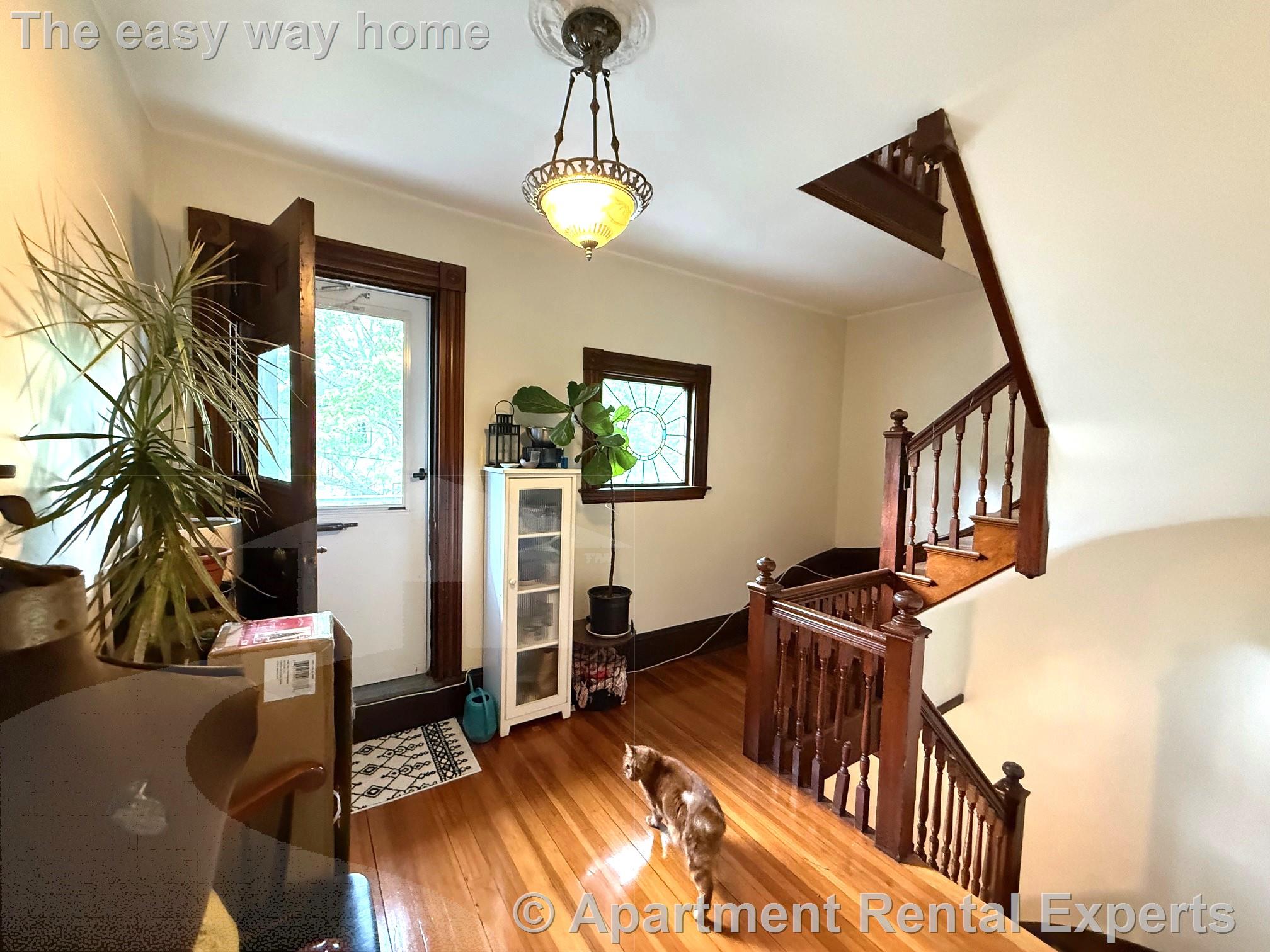 4 bed, 2 bath apartment for rent at 13 Standish St, Huron Village — photo 6 of 15
