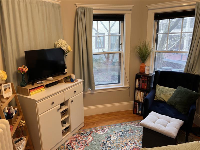 2 bed, 1 bath apartment for rent at 13 Story St Unit 5, Harvard Square — photo 3 of 14