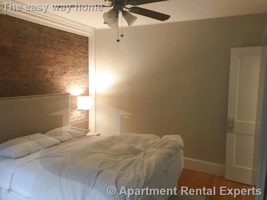 2 bed, 1 bath apartment for rent at 13 Story Unit 27, Harvard Square — photo 3 of 9