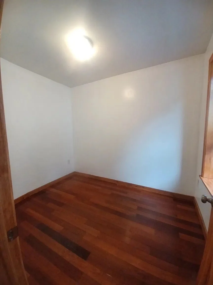 3 bed, 1 bath apartment for rent at 13 Tabor Pl Unit 2, Coolidge Corner — photo 6 of 14
