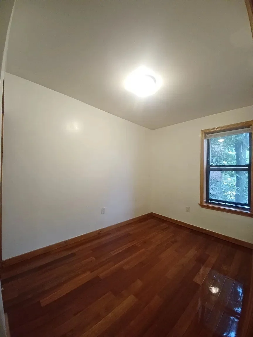 3 bed, 1 bath apartment for rent at 13 Tabor Pl Unit 2, Coolidge Corner — photo 5 of 14