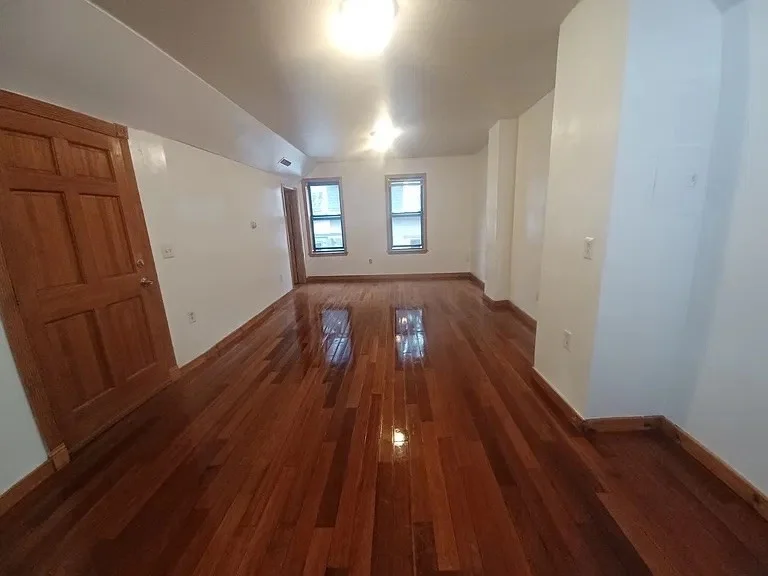 3 bed, 1 bath apartment for rent at 13 Tabor Pl Unit 2, Coolidge Corner — photo 14 of 14
