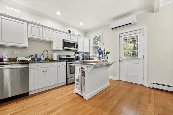 2 bed, 1 bath apartment for rent at 13 Telegraph St Unit 1, South Boston — photo 12 of 28