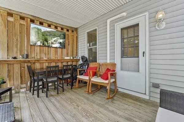 2 bed, 1 bath apartment for rent at 13 Telegraph St Unit 1, South Boston — photo 3 of 28
