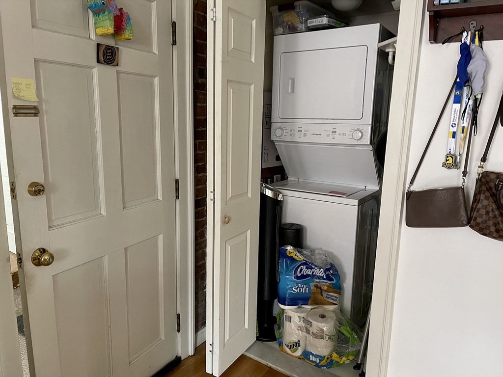 1 bed, 1 bath apartment for rent at 13 Thacher St Unit 3, North End — photo 12 of 12