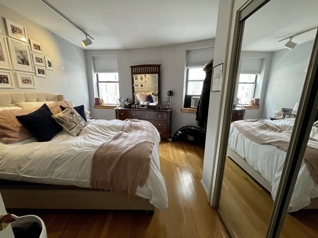 1 bed, 1 bath apartment for rent at 13 Thacher St Unit 3, North End — photo 8 of 12