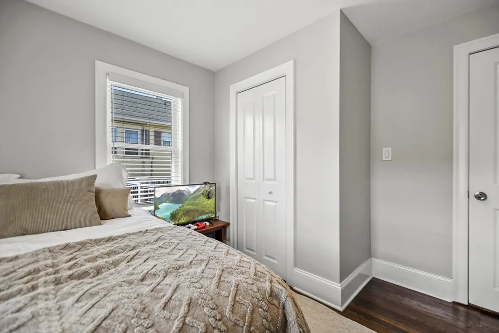 2 bed, 1 bath apartment for rent at 13 Town Hill St Unit 2, Quincy — photo 14 of 20