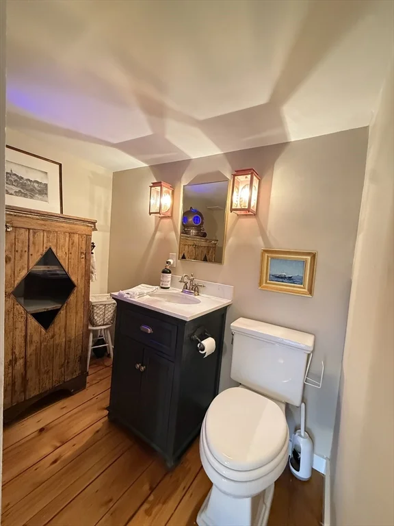 3 bed, 2 bath apartment for rent at 13 Tucker, Old Town — photo 7 of 19