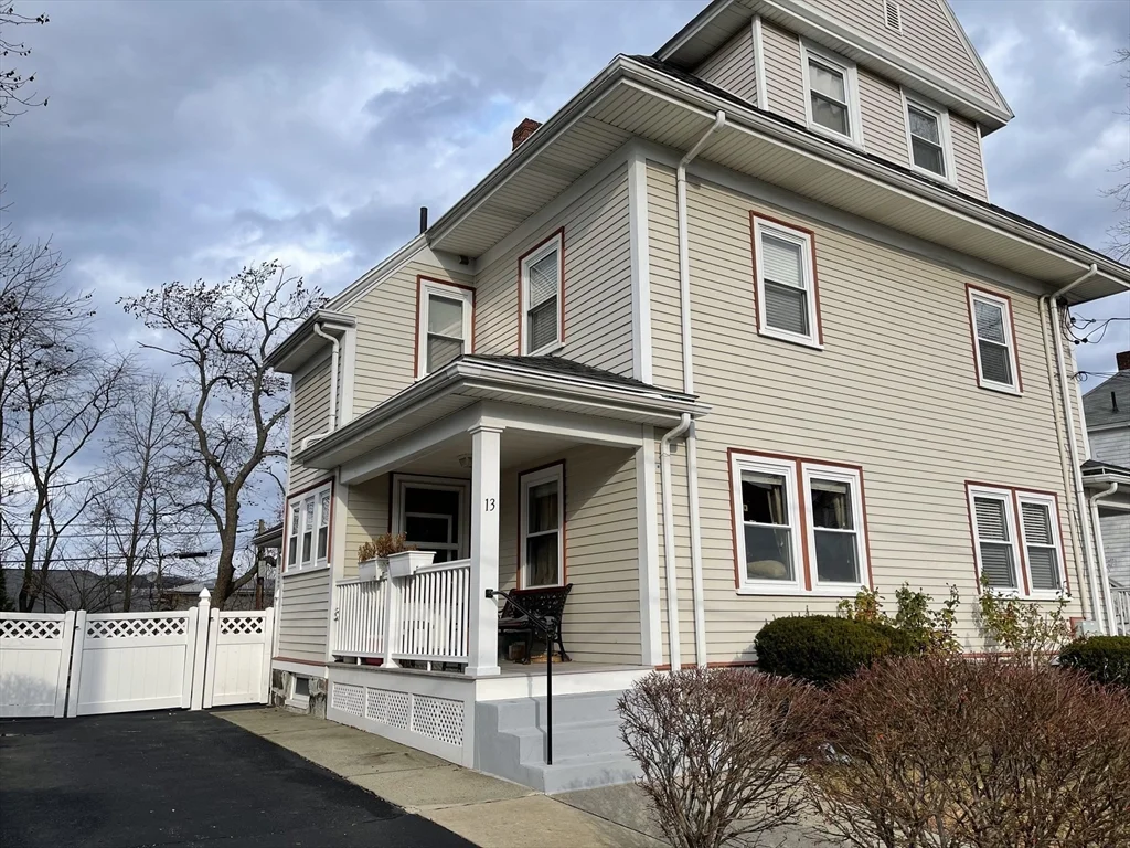 4 bed, 1 bath apartment for rent at 13 Union St Unit 13, Watertown — photo 1 of 20