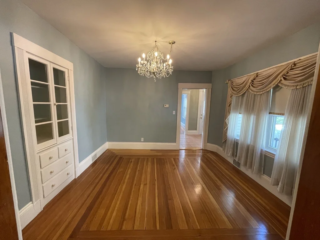 4 bed, 1 bath apartment for rent at 13 Union St Unit 13, Watertown — photo 3 of 20
