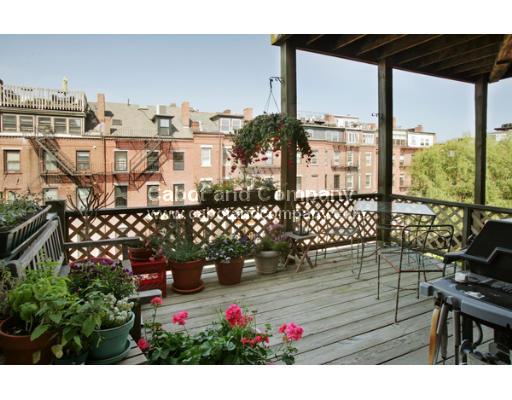 2 bed, 1 bath apartment for rent at 13 Upton St Unit 5A, South End