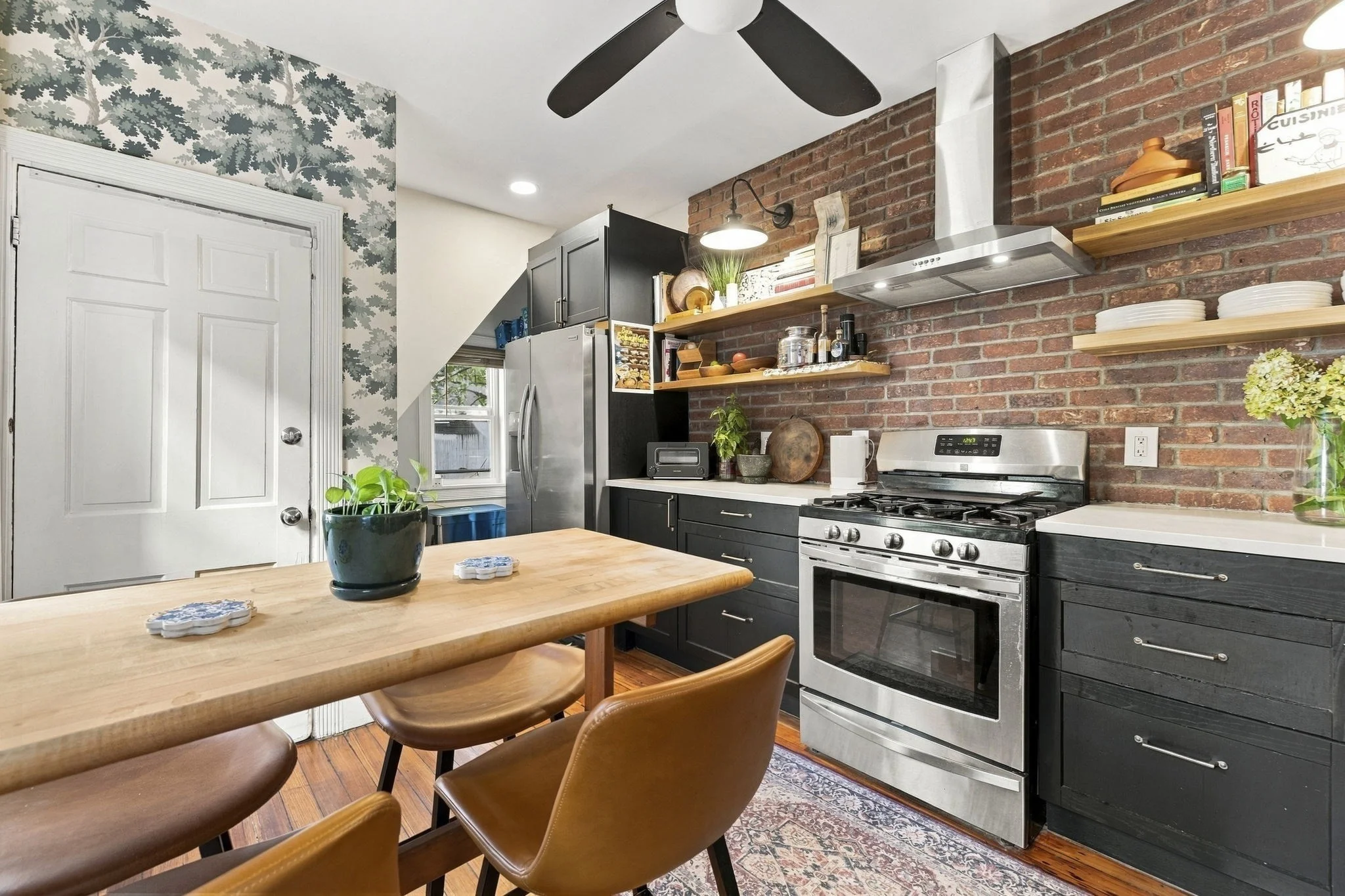 1 bed, 1 bath apartment for rent at 13 Vinton St Unit 1, South Boston — photo 3 of 15